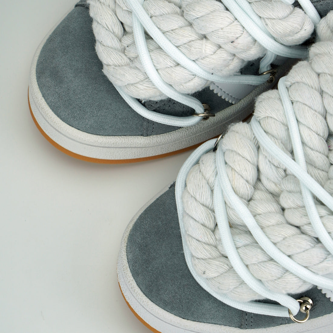 Gray Adidas Campus 00s mit Spesh Laces – Einzigartige Custom Sneaker für deinen Style